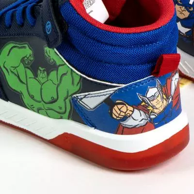Zapatillas Avengers con luces - Imagen 3