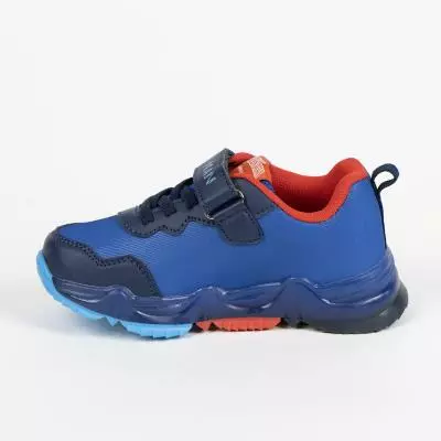 Zapatillas con luces Spiderman en acción - Imagen 2